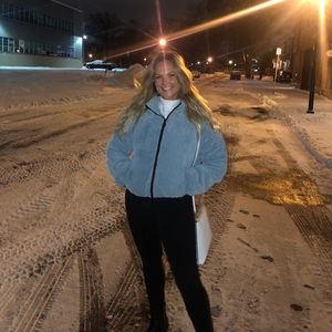 Meet your Posher, Haley